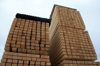  fabrikada üretim, ahşap kereste