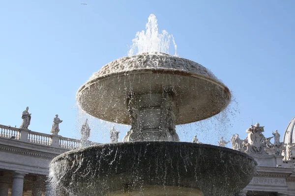 Fonte Basílica São Pedro Cidade Vaticano — Fotografia de Stock