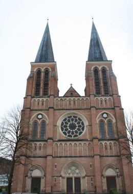 Bregenz / Avusturya - 11 Mart 2018. Bregenz, Sacred Heart, Herz-Jesu-Kirche kilise kilise. Mimar Joseph Cades. İki kilise kule ile neo-gotik 62 metre yüksekliğe ulaşan.