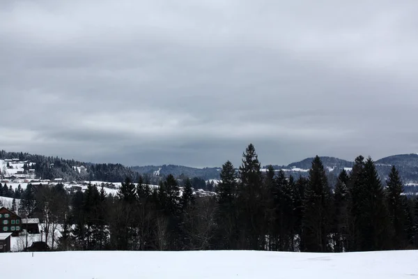 Vinterlandskap Med Snöiga Toppar Alperna Schweiz — Stockfoto