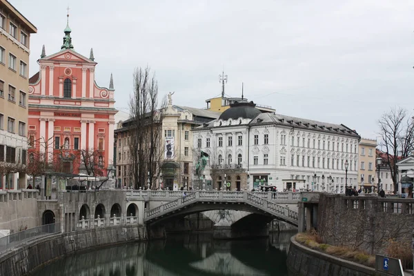 Lubiana Città Sera Paesaggio Urbano Con Ponte Slovenia Inverno 2019 — Foto Stock