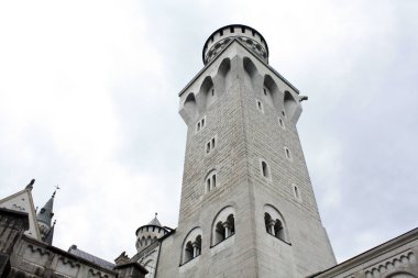 Almanya 'daki Neuschwanstein Kalesi. Unesco Dünya Kültür Mirası Ludwig Şatosu. Prenses Sissi..