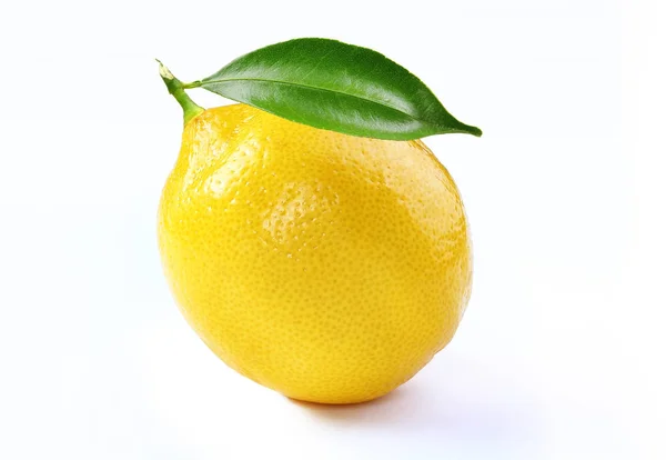 taze limon izole beyaz arka plan