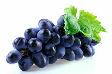 üzüm izole beyaz arka plan