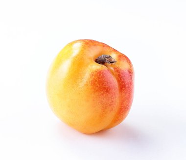 Yaprağın izole edilmiş beyaz arkaplanı olan kayısı