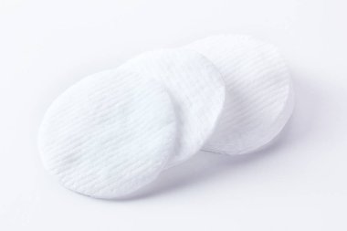 Temizleme beyaz pamuklu beyaz arka plan üzerinde izole
