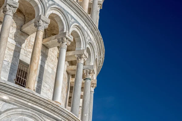 Pisa torre inclinada primer plano detalle vista —  Fotos de Stock