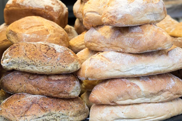 ekmek piyasada satışa