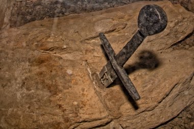 san galgano Toskana Rock'daki gerçek kılıç