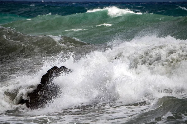 沿海海风暴风暴大波 — 图库照片