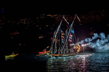 Camogli, İtalya - 6 Ağustos 2017 - Stella Maris geleneksel mum deniz kutlama