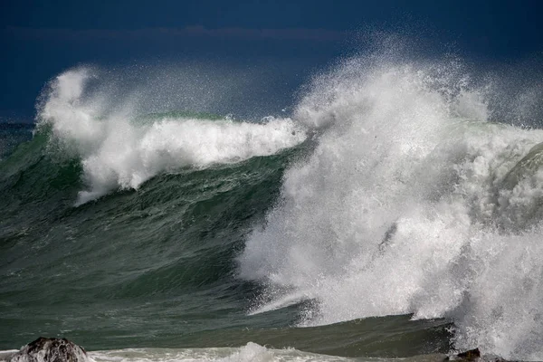 바다에 해 일 열 대 태풍 — 스톡 사진