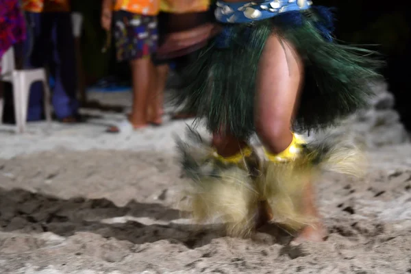 Polinezya dansçı hula hareket etkisi