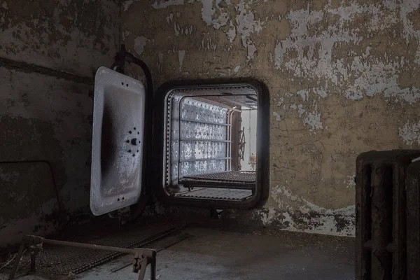 Ellis Island verlassene Räume in psychiatrischem Krankenhaus — Stockfoto