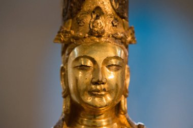 Antik guanyin bronz heykeli yüz detay