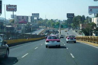 Mexico City, Meksika - 5 Kasım 2017 - Meksika metropolis sermaye sıkışık trafik