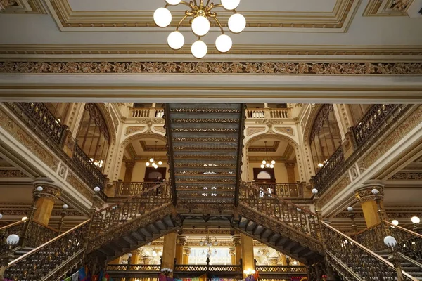 MEXICO CITY, MEXICO - NOVEMBER 5 2017- Historic Post office building — Stock Photo, Image