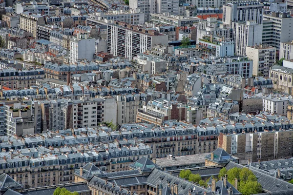 パリの建物のタワーから街を見る空中の風景 — ストック写真