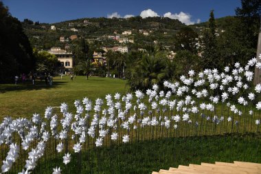 Genoa, İtalya - 27 Nisan 2017 - Euroflora dönmek için Cenova Nervi parklar benzersiz senaryoda 