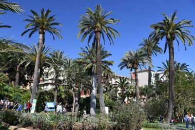 Genoa, İtalya - 27 Nisan 2017 - Euroflora dönmek için Cenova Nervi parklar benzersiz senaryoda 