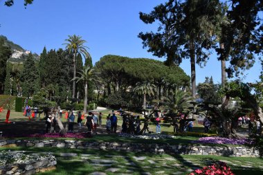 Genoa, İtalya - 27 Nisan 2017 - Euroflora dönmek için Cenova Nervi parklar benzersiz senaryoda 