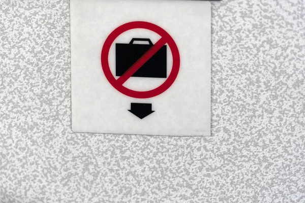 No bag under seat sign on airplane — Stock Photo, Image
