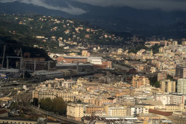 Genoa nuovo ponte morandi in costruzione vista aerea — Foto Stock