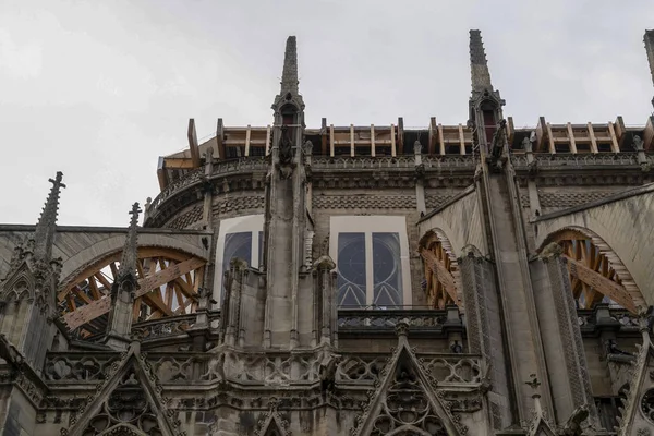 Notre dame paris under restoration — Stock Photo, Image