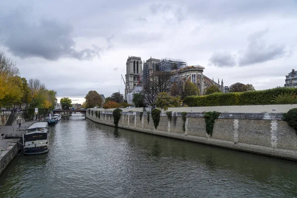 Notre dame paris en restauración — Foto de Stock