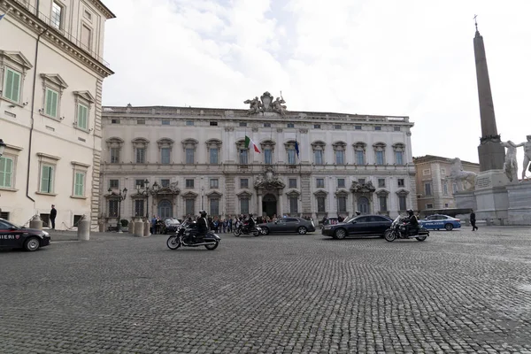 ROMA, ITÁLIA. NOVEMBRO 22 2019 - Presidente Sérgio Mattarella chega ao Edifício Quirinale — Fotografia de Stock