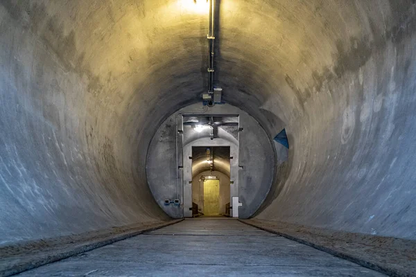 All'interno del rifugio antiaereo tunnel mussolini a roma — Foto Stock
