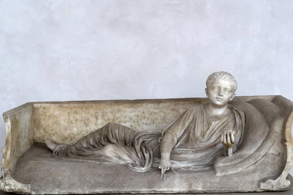 ルーニ彫刻｜ローマのディオクレティアヌスの浴場 — ストック写真