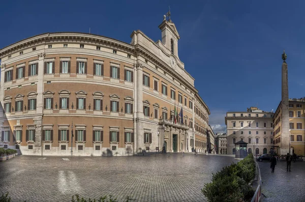 Palais du Parlement Montecitorio à Rome — Photo