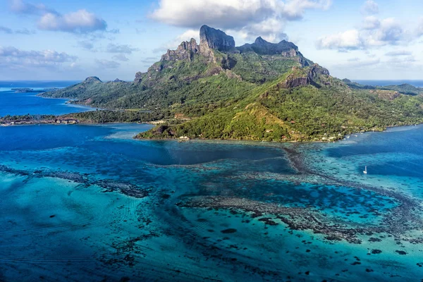 Bora Bora Fransız Polinezyası Paradise Island havadan görünümü panorama — Stok fotoğraf