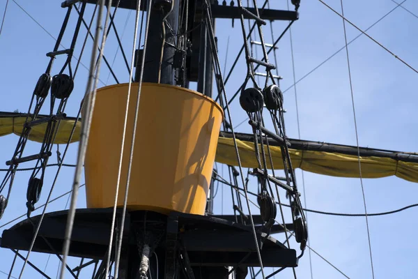 旧帆船カラスの巣 — ストック写真