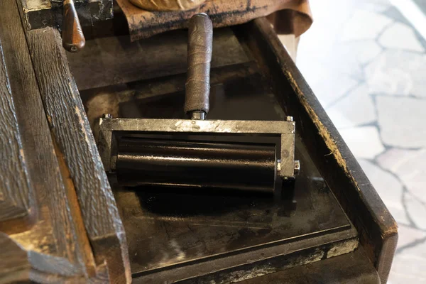 Old ancient print machine hand press — Stock Photo, Image