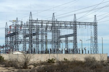 Elektrik fabrikası transformatörleri