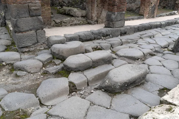Pompei ερείπια ρωμαϊκό μονοπάτι πεζόδρομος πεζόδρομος — Φωτογραφία Αρχείου