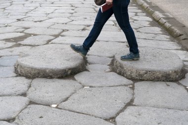 Pompei Roma yolunu harabeye çevirdi.