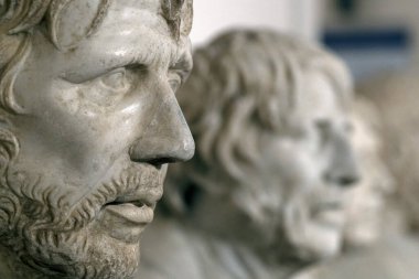 Eski Roma mermer heykeli