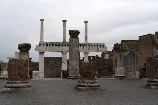 Pompei ruins houses — Stock Photo, Image