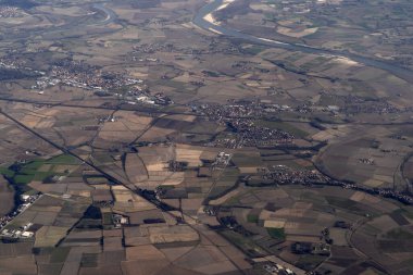 Po Nehri Vadisi İtalya uçaktan manzara manzarası