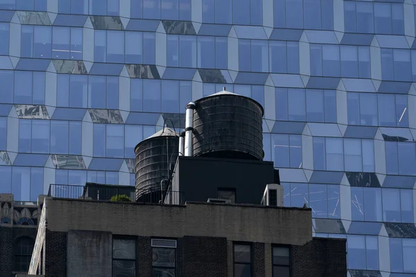 Vattentorn New York City 5Th Avenue Sckyscrapers — Stockfoto