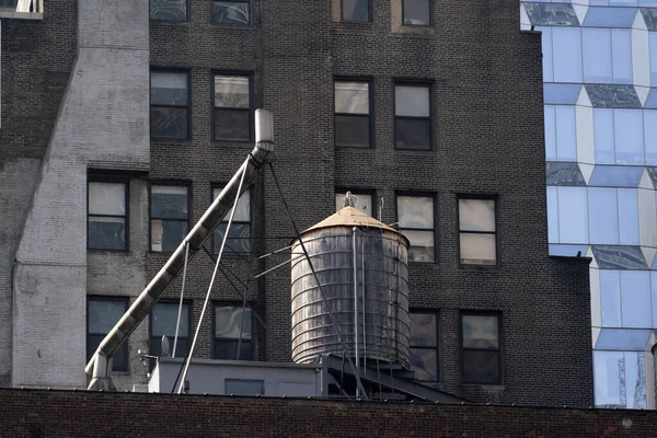 Vattentorn New York City 5Th Avenue Sckyscrapers — Stockfoto