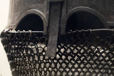 Ortaçağ demir miğferi.