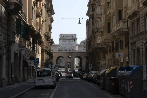 Genoa Italy April 2020 다운타운거리는 전염을 피하기 코로나 바이러스 머물러 — 스톡 사진