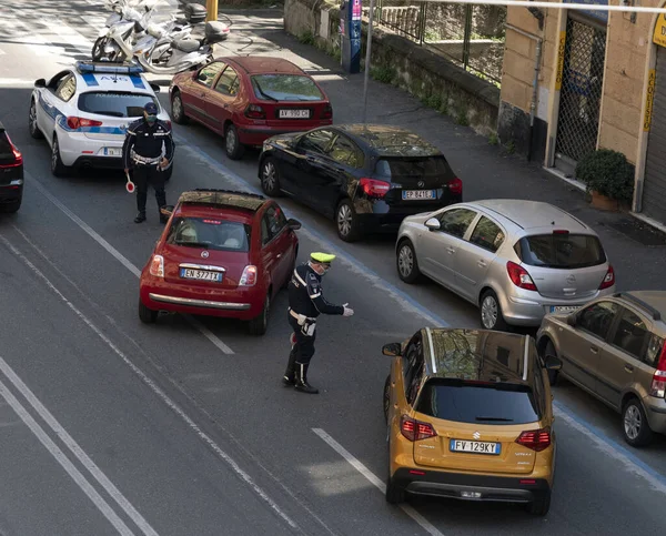 Genoa Italie Avril 2020 Lutte Policière Locale Contre Coronavirus Lors — Photo