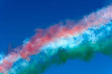 Frecce Tricolori İtalya akrobatik uçuş takımı oluşturun İtalyan bayrağı kırmızı beyaz ve yeşil duman