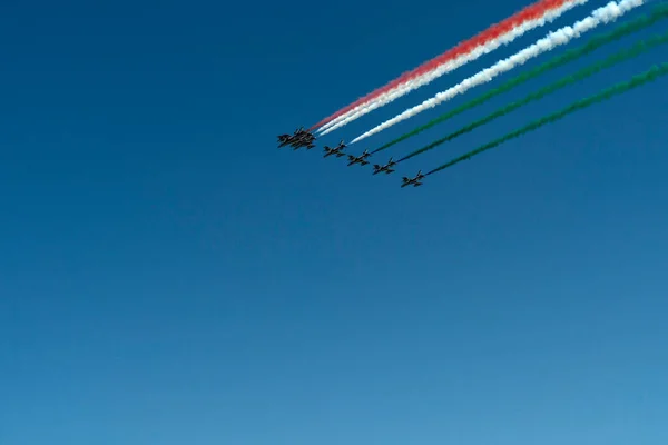Frecce Tricolori Itália Formação Equipe Voo Acrobático Bandeira Italiana Fumaça — Fotografia de Stock