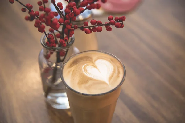 View Delicious Cappuccino Cafe Latte Milk Heart Shape Pattern — Stockfoto